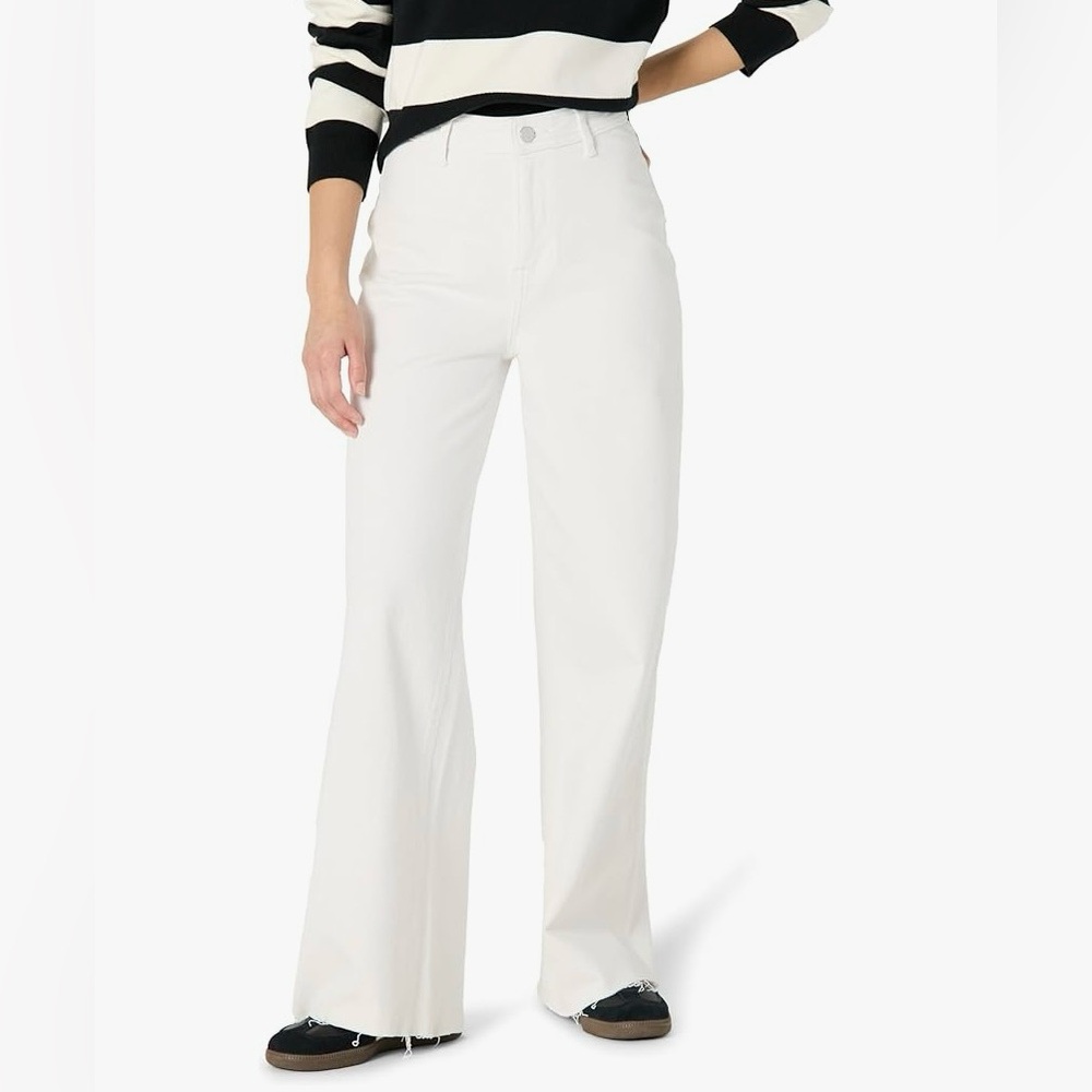 Elegant White Flare Jeans for Women